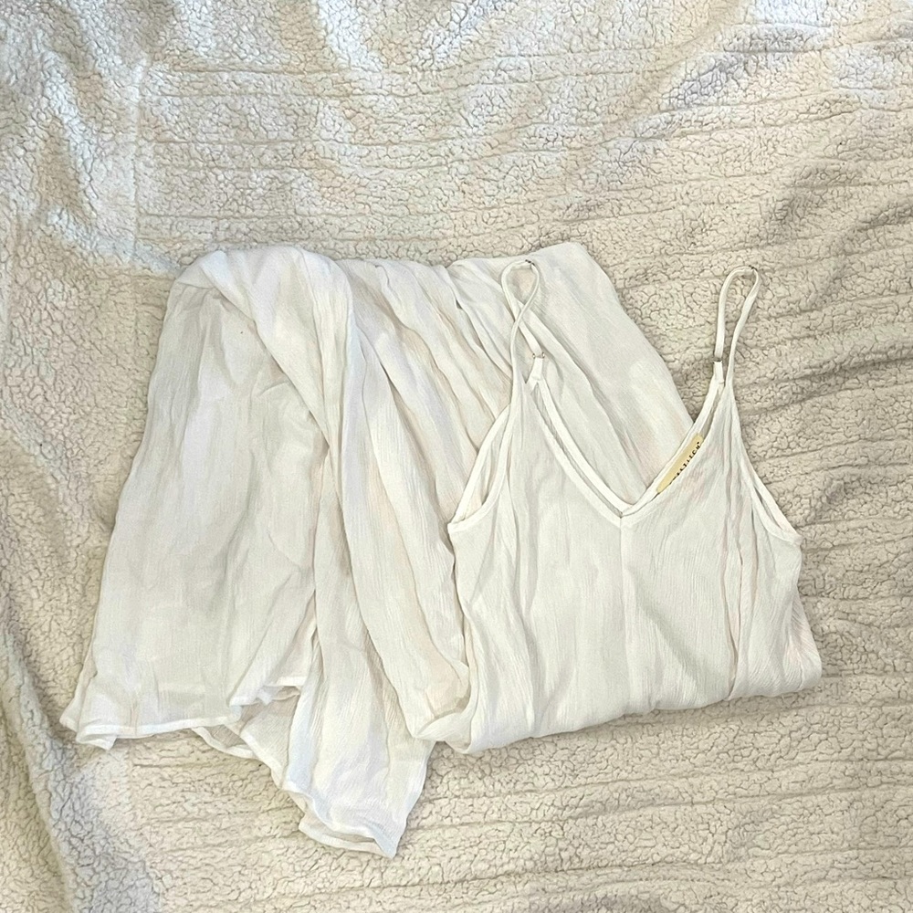 🤍 Lovestitch White Maxi Dress Size Small